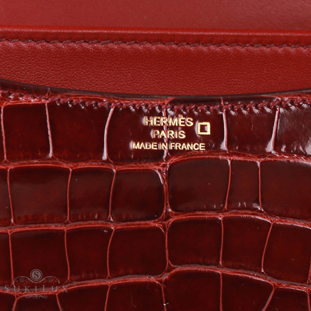Hermès Constance To Go Alligator Bordeaux Gold Hardware - Luxury